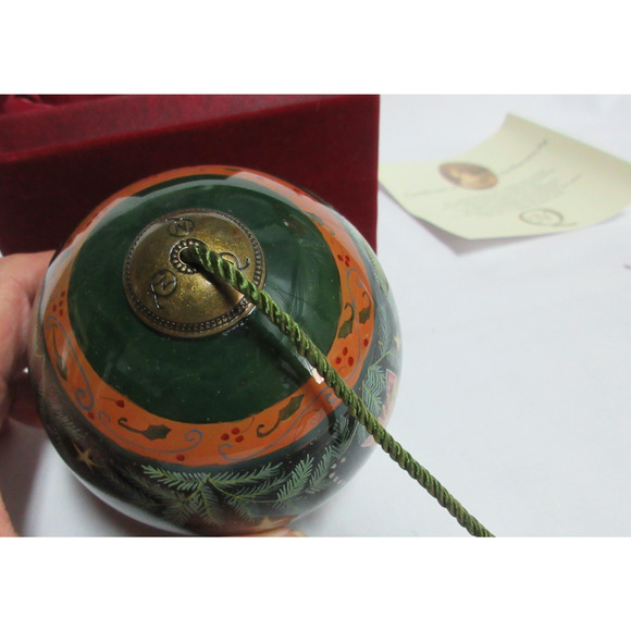 Ne'Qwa Art Christmas Ornament "Christmas Cat" handpainted Artist Susan Winget CO - Picture 6 of 11